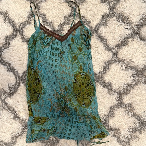 Floral Blue and Green Women's Top - Picture 1 of 3